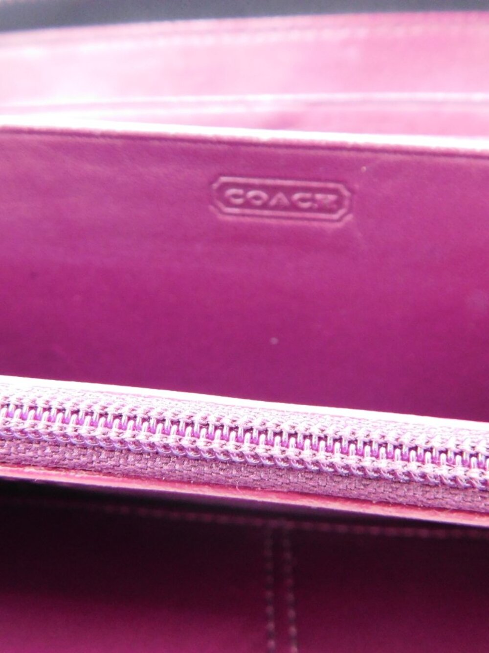 Coach Zoe Double Buckle Zip Around Clutch Wallet | Black Leather | Purple | VGUC - Picture 10 of 14